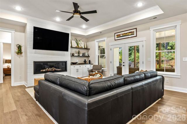 4255 Crepe Ridge Drive, Denver, NC 28037