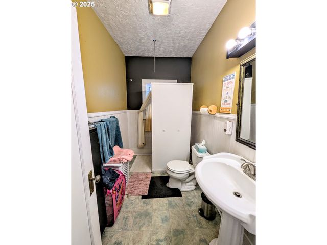 1302 9TH St, La Grande, OR 97850