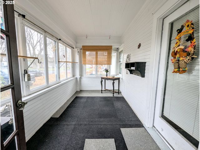 1302 9TH St, La Grande, OR 97850