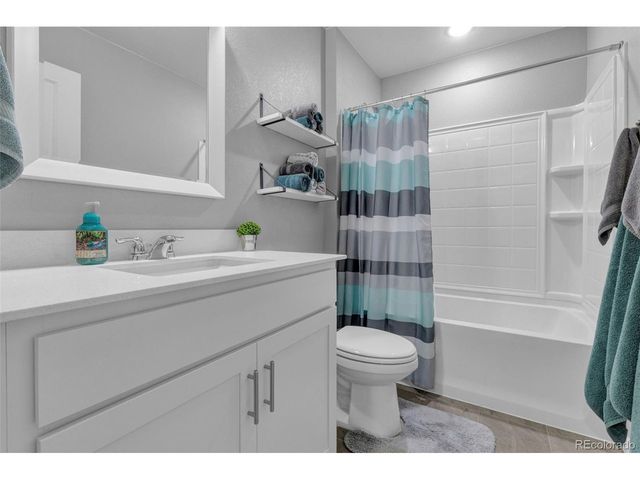 14630 Guernsey Dr, Mead, CO 80542