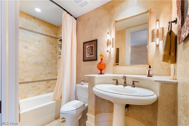 4809 Lantern Hill Circle NW, Canton, OH 44718