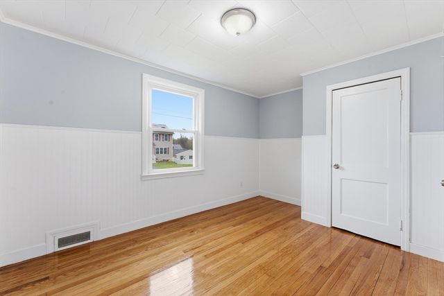 178 Penrose St, Springfield, MA 01109