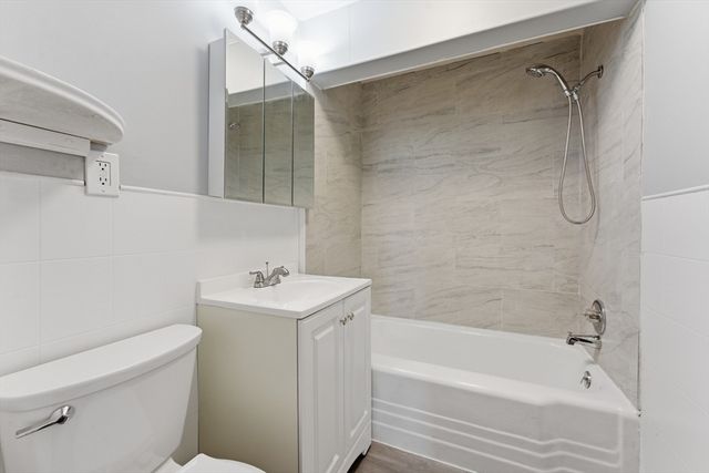 178 Penrose St, Springfield, MA 01109