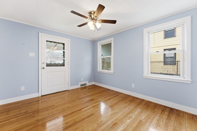 178 Penrose St, Springfield, MA 01109