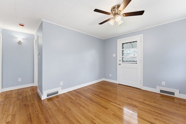 178 Penrose St, Springfield, MA 01109