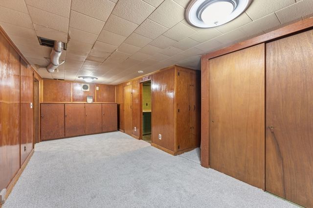 178 Penrose St, Springfield, MA 01109