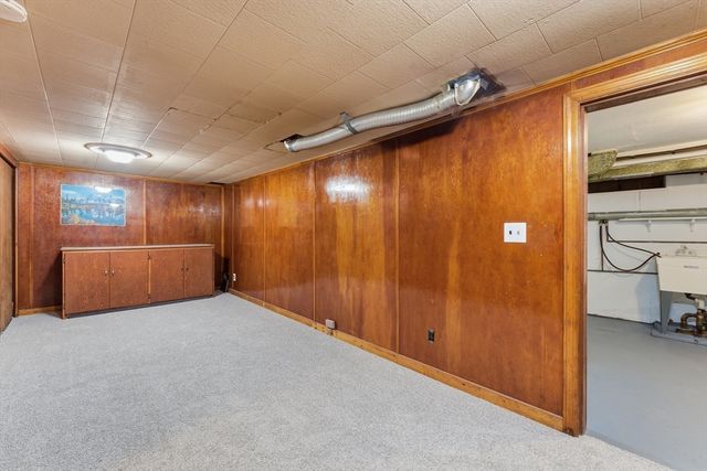 178 Penrose St, Springfield, MA 01109