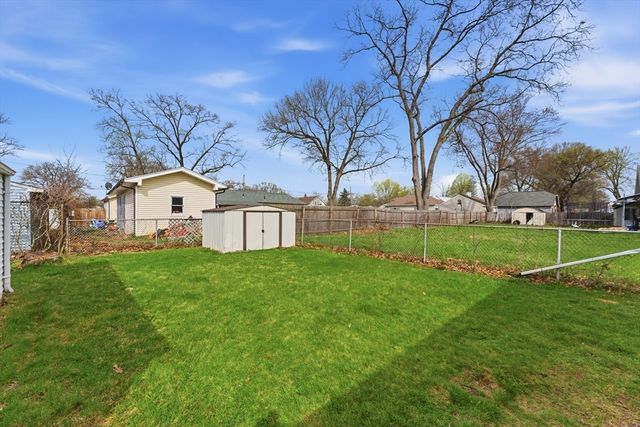 178 Penrose St, Springfield, MA 01109