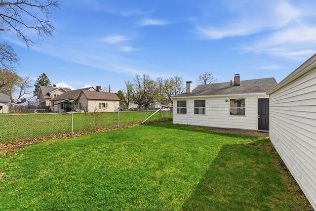 178 Penrose St, Springfield, MA 01109