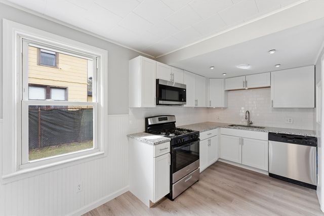 178 Penrose St, Springfield, MA 01109