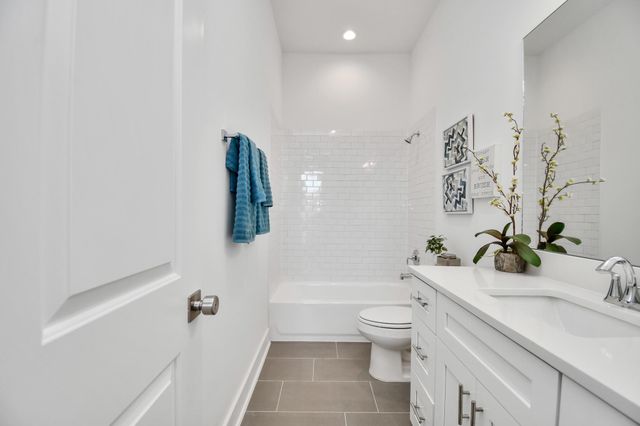 9018 Laverne Laurel Lane, Houston, TX 77080