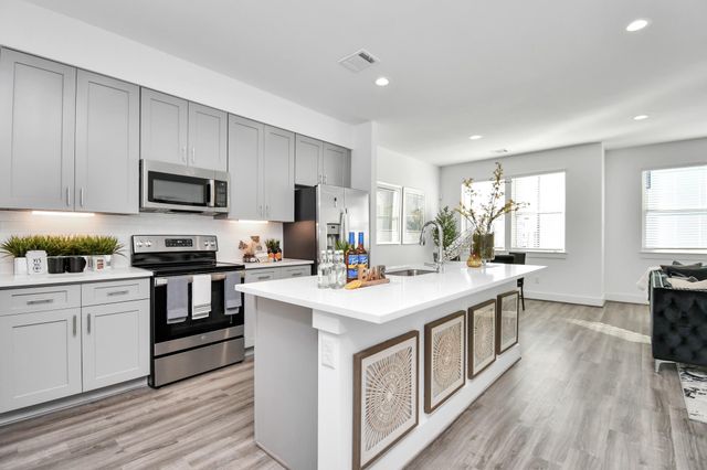 9018 Laverne Laurel Lane, Houston, TX 77080