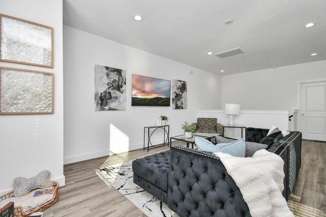 9018 Laverne Laurel Lane, Houston, TX 77080