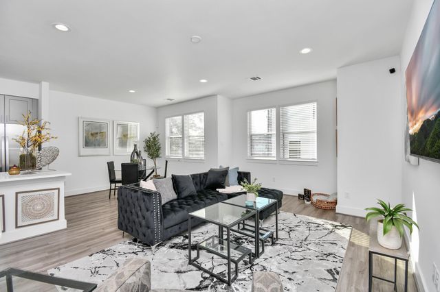 9018 Laverne Laurel Lane, Houston, TX 77080