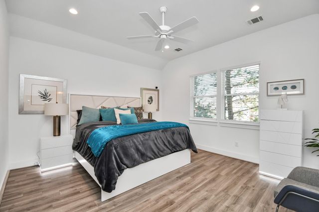 9018 Laverne Laurel Lane, Houston, TX 77080