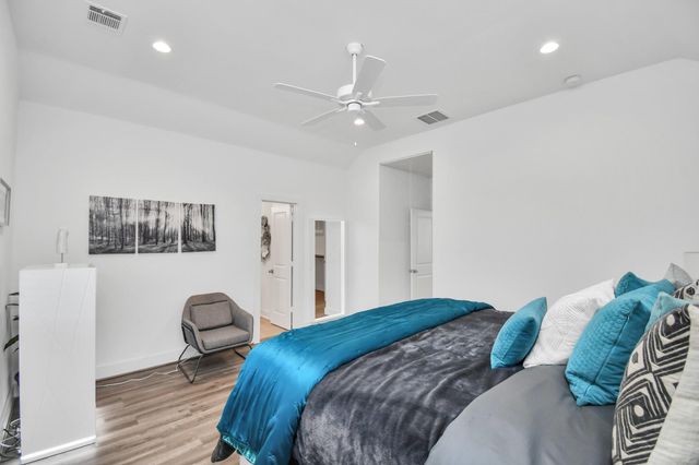 9018 Laverne Laurel Lane, Houston, TX 77080