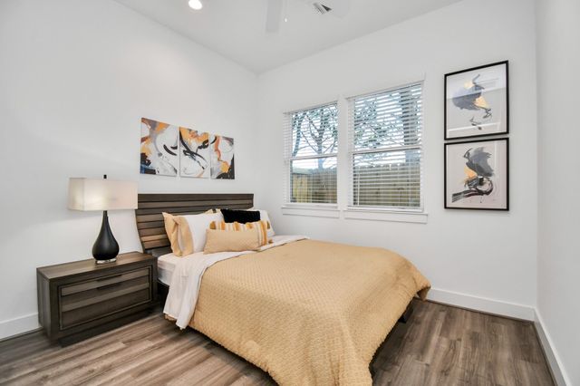 9018 Laverne Laurel Lane, Houston, TX 77080