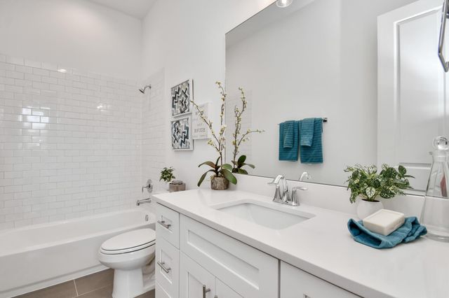 9018 Laverne Laurel Lane, Houston, TX 77080