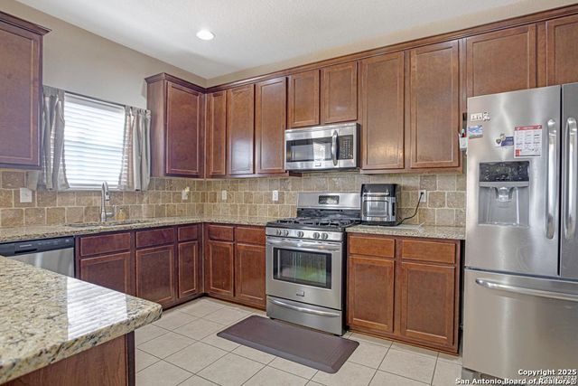 6606 Bowie, San Antonio, TX 78253