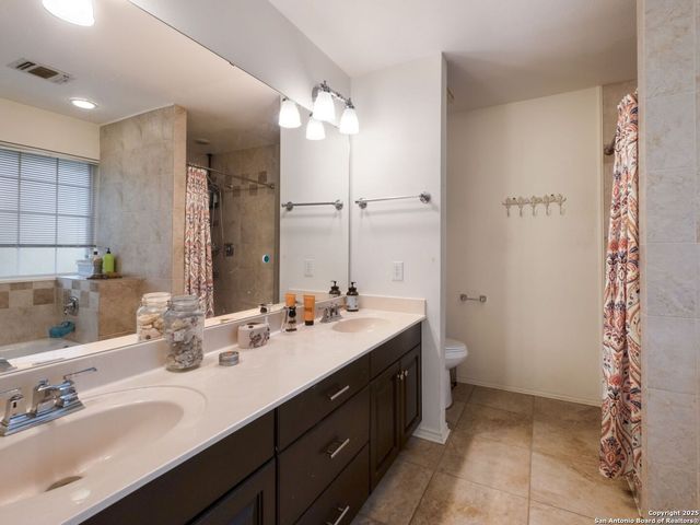 233 Garden Bend, La Vernia, TX 78121