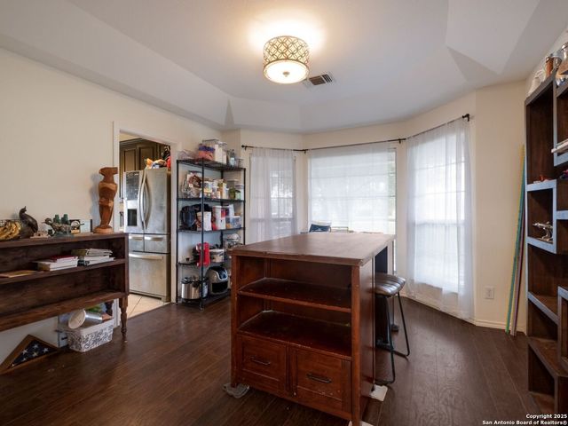 233 Garden Bend, La Vernia, TX 78121