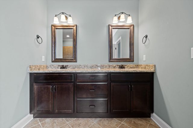 8442 Deer Run Circle, Ooltewah, TN 37363