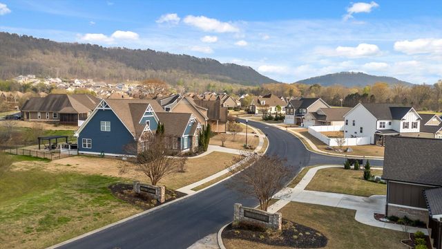 8442 Deer Run Circle, Ooltewah, TN 37363