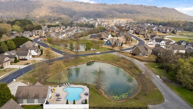 8442 Deer Run Circle, Ooltewah, TN 37363