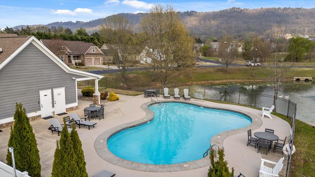 8442 Deer Run Circle, Ooltewah, TN 37363