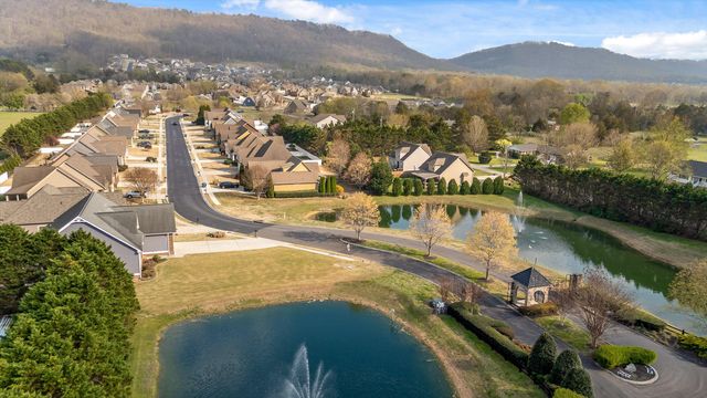 8442 Deer Run Circle, Ooltewah, TN 37363