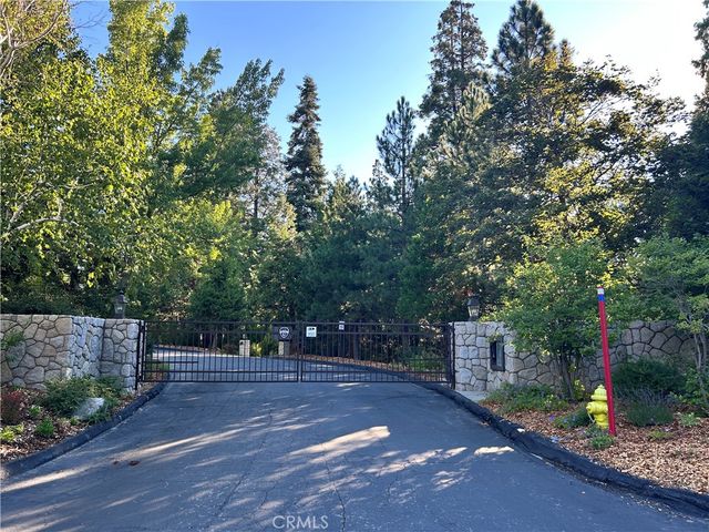 28980 White Dove Lane, Lake Arrowhead, CA 92352