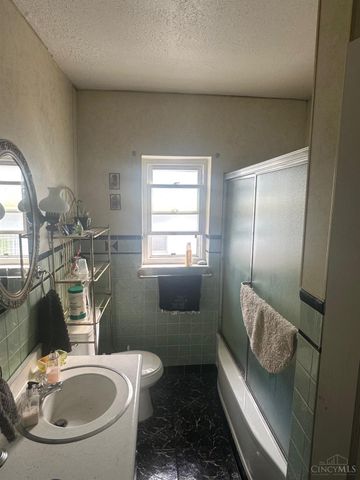 1815 Catalpa Avenue, Cincinnati, OH 45239