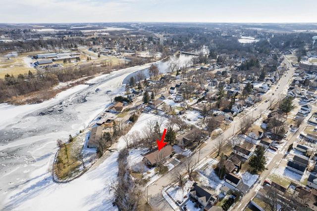 225 N Concord AVENUE, Watertown, WI 53094