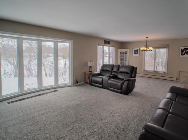 225 N Concord AVENUE, Watertown, WI 53094