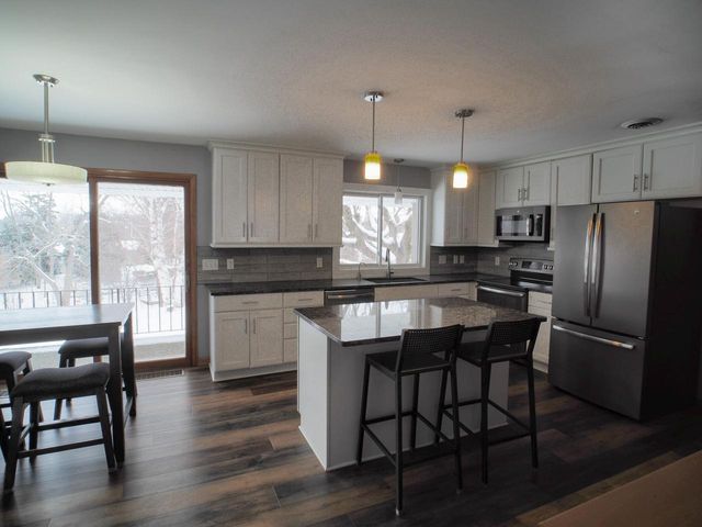 225 N Concord AVENUE, Watertown, WI 53094