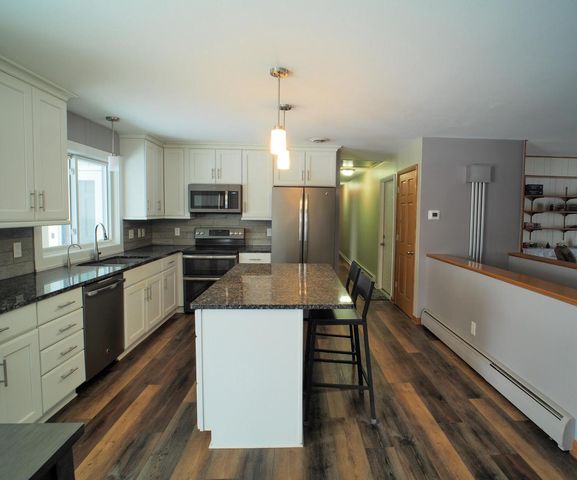 225 N Concord AVENUE, Watertown, WI 53094