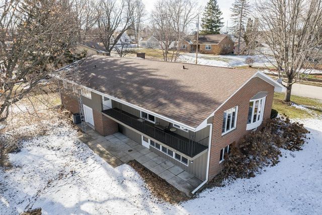 225 N Concord AVENUE, Watertown, WI 53094