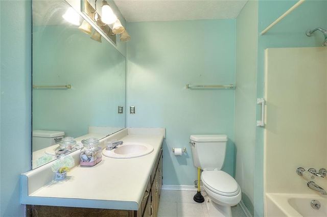 4596 MOSSY NW Lane, Lilburn, GA 30047