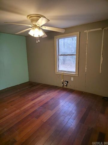 287 Thistle Valley Road, Violet Hill, AR 72584