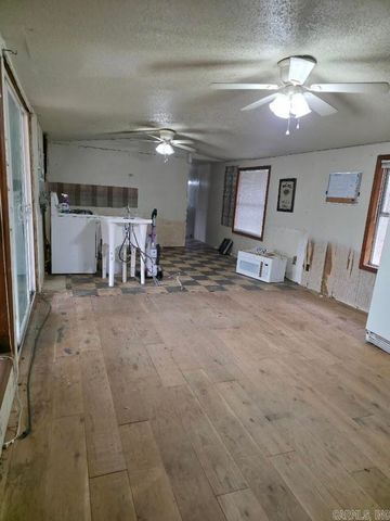 287 Thistle Valley Road, Violet Hill, AR 72584