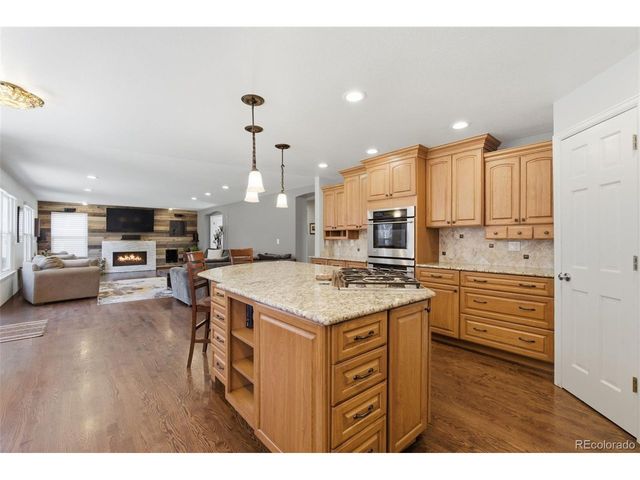 8966 Green Meadows Ct, Highlands Ranch, CO 80126