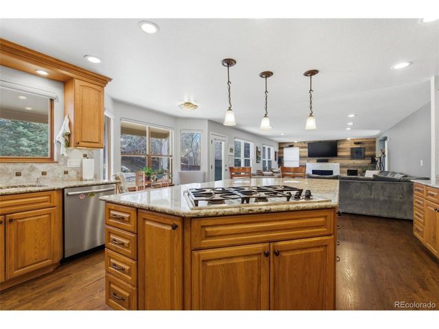 8966 Green Meadows Ct, Highlands Ranch, CO 80126