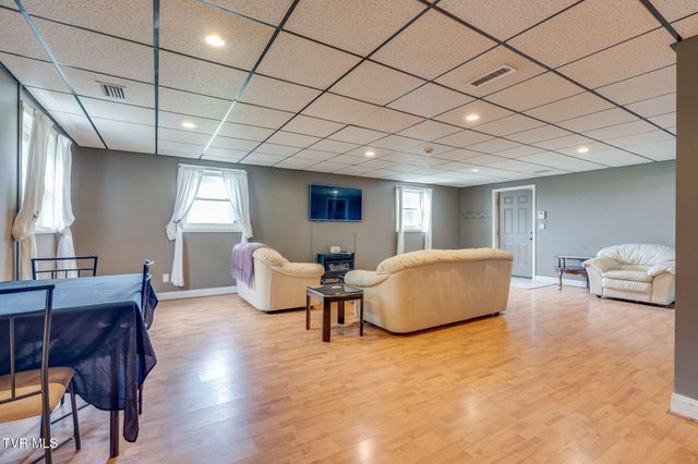 364 Max Jett Road, Johnson City, TN 37601