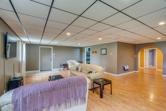 364 Max Jett Road, Johnson City, TN 37601