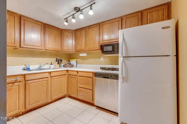 364 Max Jett Road, Johnson City, TN 37601