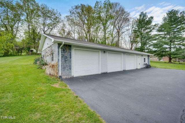 364 Max Jett Road, Johnson City, TN 37601