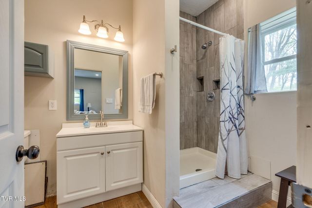 364 Max Jett Road, Johnson City, TN 37601