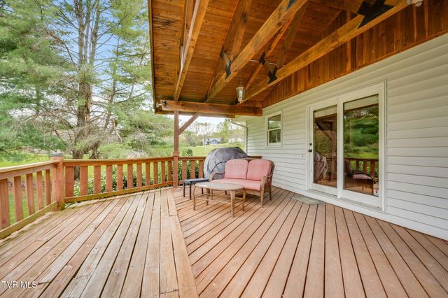 364 Max Jett Road, Johnson City, TN 37601