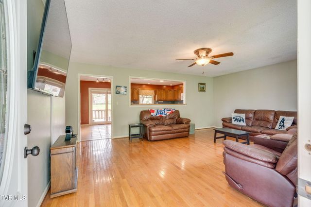364 Max Jett Road, Johnson City, TN 37601