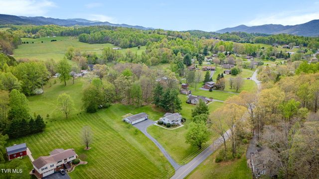 364 Max Jett Road, Johnson City, TN 37601